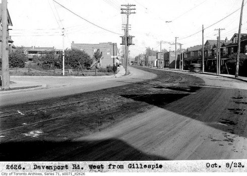 Davenport Road Davenport Rd, west, from Gillespie - October 8, 1923 By: Vintage Toronto